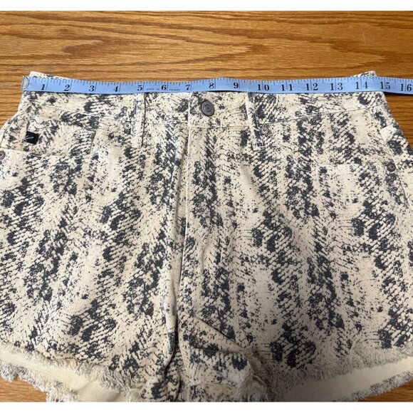 KanCan Womens Snake Print Cream Cut Off High Rise Denim Jean Shorts Size M - Picture 10 of 11